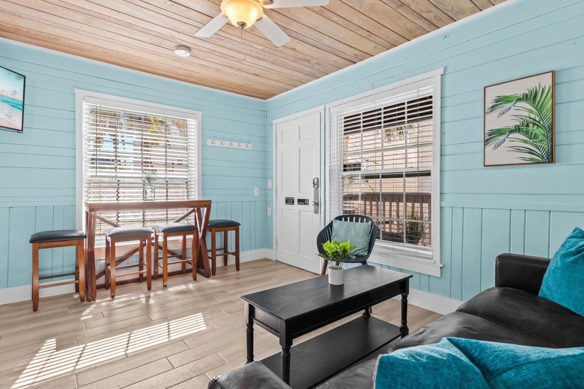 Parrot Beach Cottages シエスタ・キー 部屋 写真