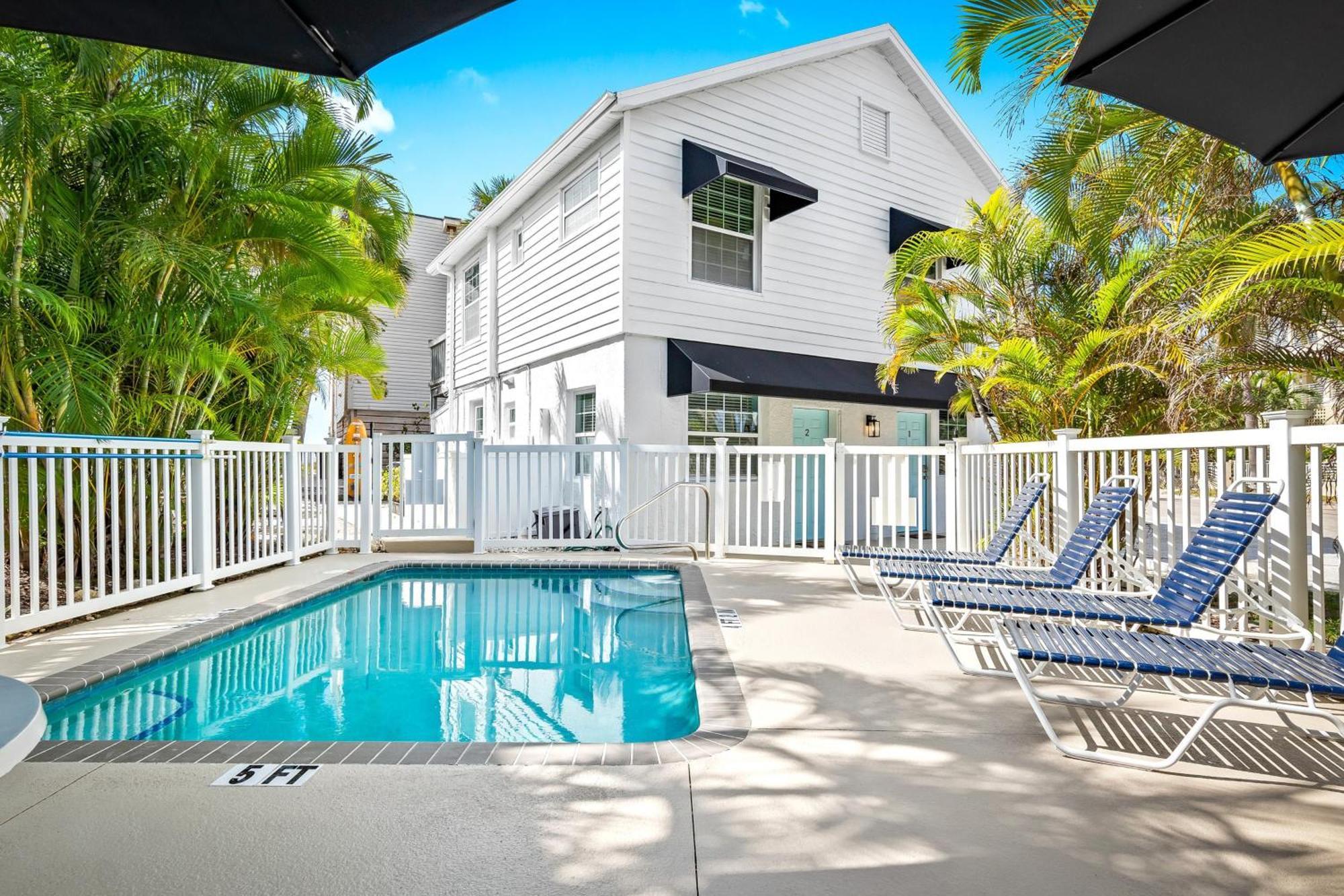 Parrot Beach Cottages シエスタ・キー 部屋 写真
